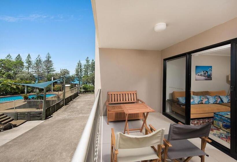 Superior 2-bedroom flat with a view, Joanne Apartments