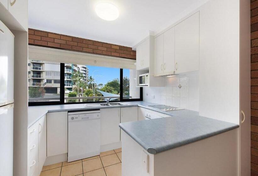 两居室经济型公寓, Joanne Apartments