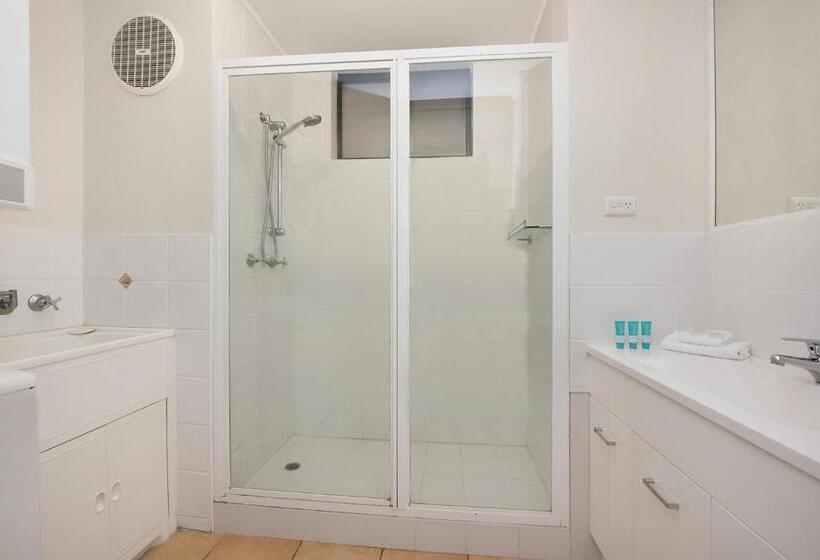 两居室经济型公寓, Joanne Apartments