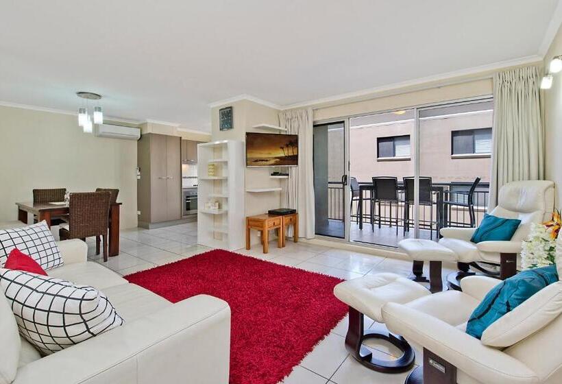 低层单卧公寓, Joanne Apartments