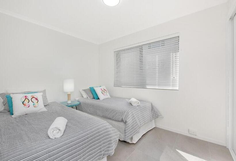 侧面带海景及2个卧室的公寓, Joanne Apartments