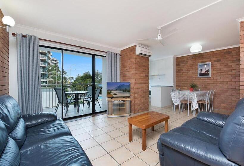 两居室经济型公寓, Joanne Apartments