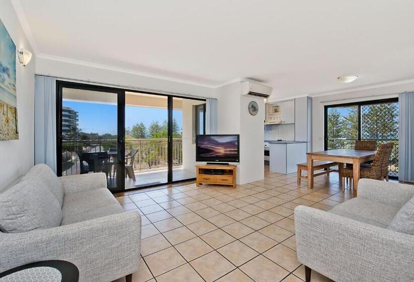 两居室经济型公寓, Joanne Apartments