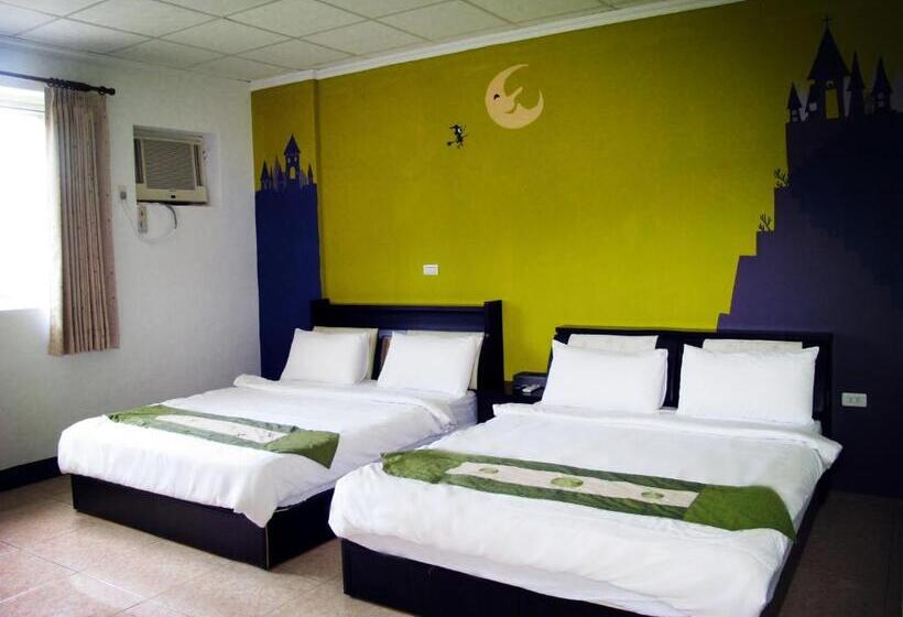 اتاق استاندارد چهار تخته, Camellia B&b