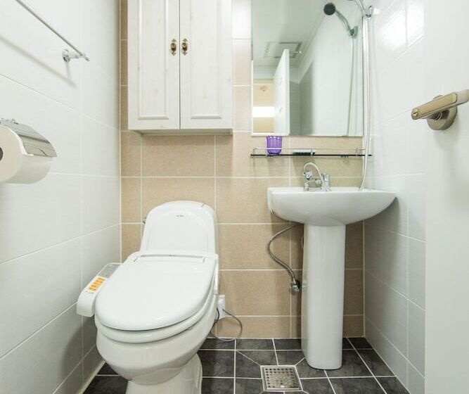 חדר סטנדרט לשלושה, Guesthouse The Hill