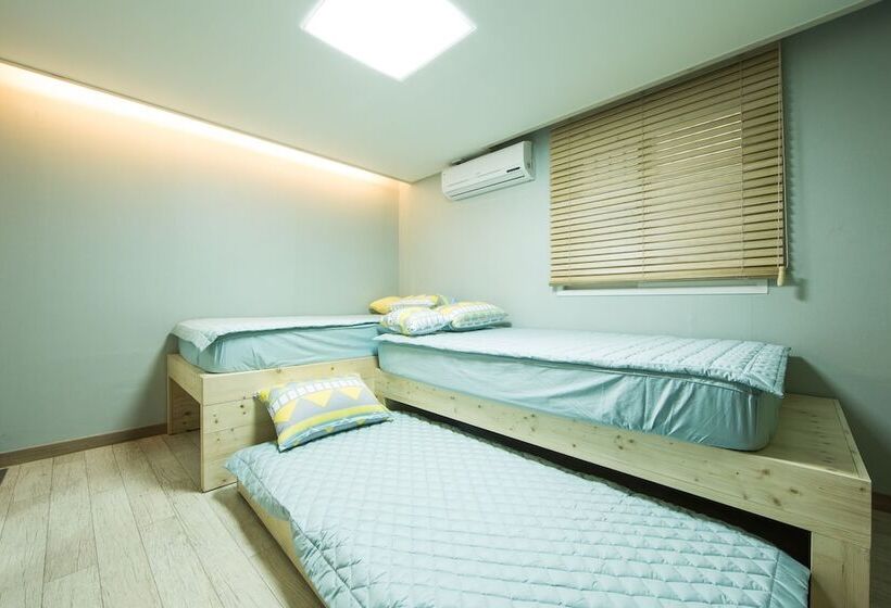 חדר סטנדרט לשלושה, Guesthouse The Hill