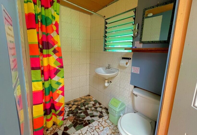 اتاق اکونومی, Judy House Cottages And Rooms