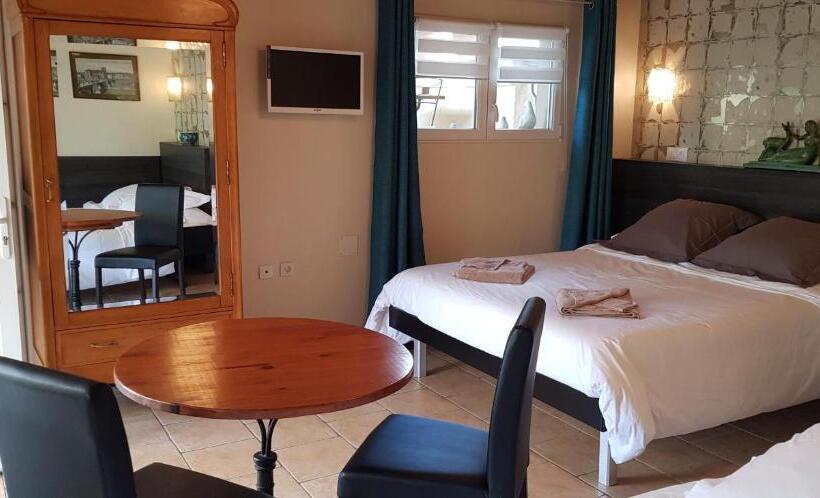 Четырехместный Номер Стандарт, Maison D Hôtes Et Roulotte Le 6 Bis