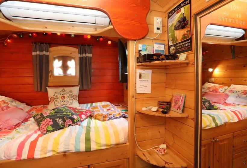 غرفة قياسية, Maison D Hôtes Et Roulotte Le 6 Bis