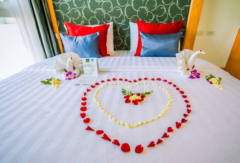 إستوديو ديلوكس, Grand Nai Harn Suites