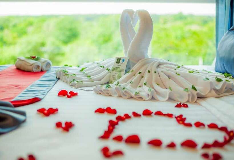 إستوديو ديلوكس, Grand Nai Harn Suites