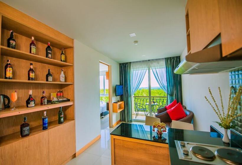 إستوديو ديلوكس, Grand Nai Harn Suites