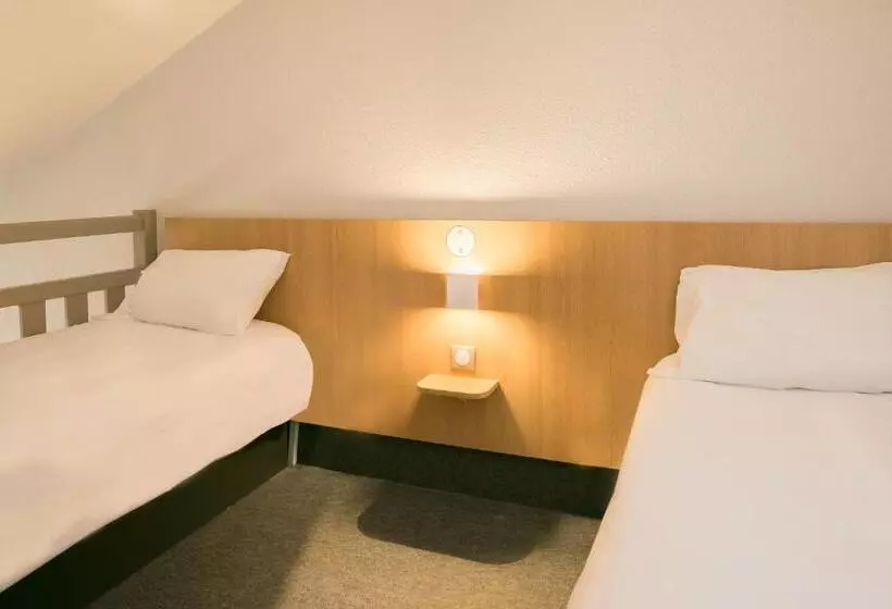 Standard Neljän Hengen Huone, B&b Hotel Dieppe