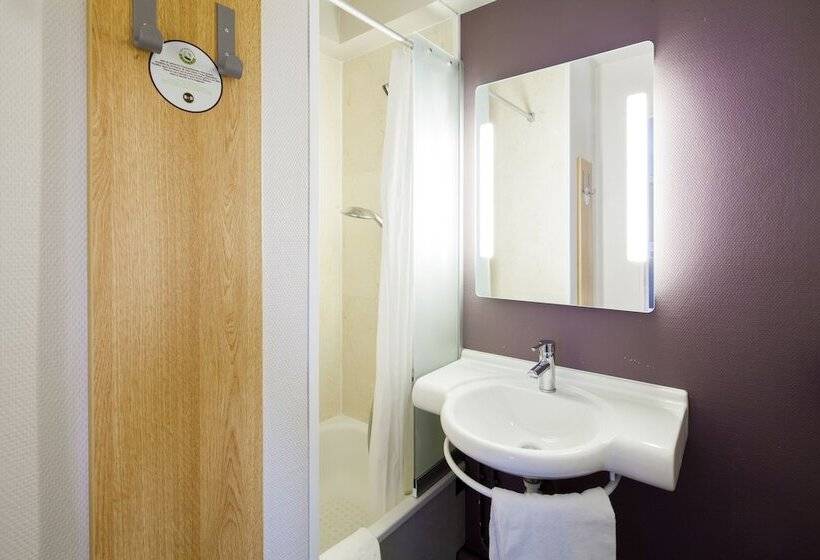 חדר סטנדרט לארבעה, B&b Hotel Dieppe