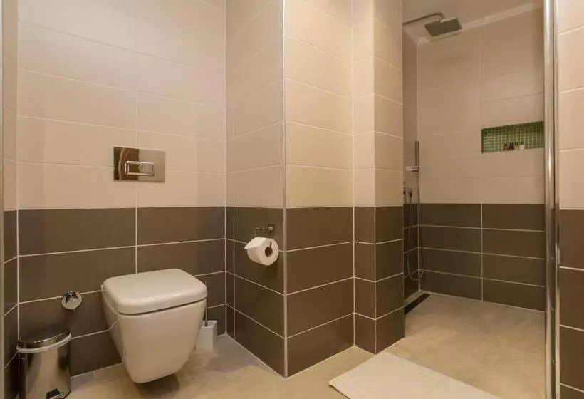 سوییت جونیور, Renka Hotel & Spa