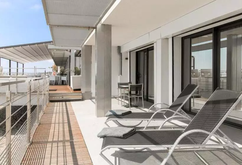 オーシャンビュースーペリアールーム, Villa Azur