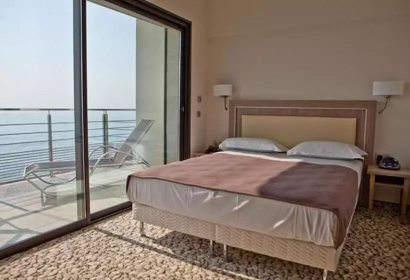 オーシャンビュークラシックルーム, Villa Azur