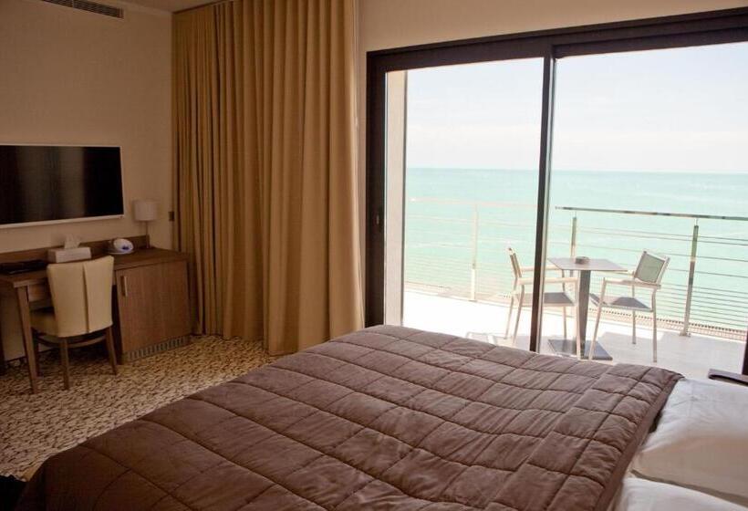 חדר דלוקס נוף לים, Villa Azur