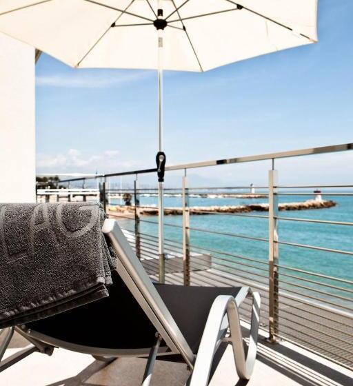 חדר דלוקס נוף לים, Villa Azur