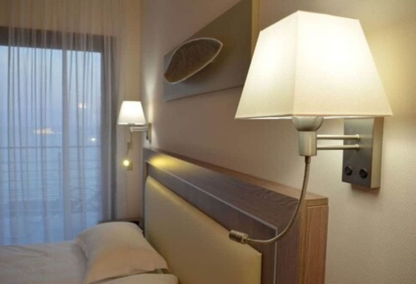 חדר קלאסי עם נוף לים, Villa Azur