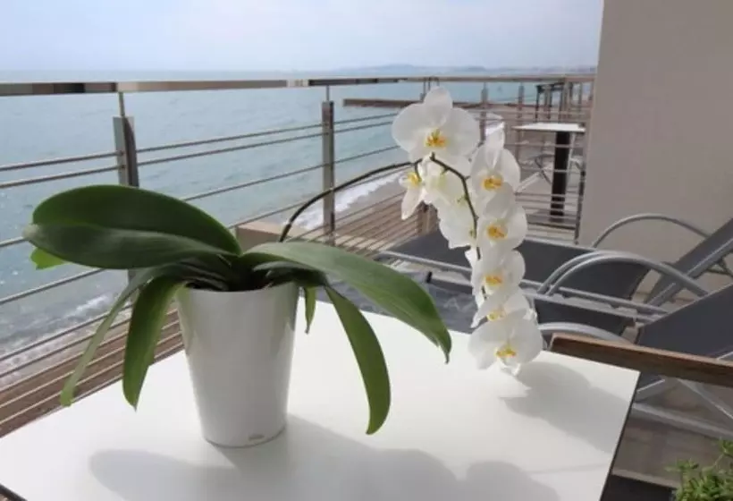 オーシャンビュースーペリアールーム, Villa Azur