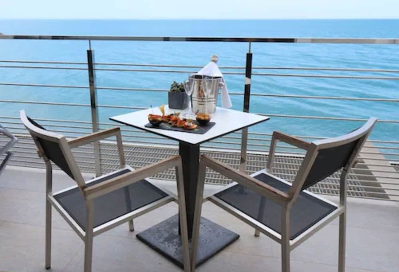 חדר דלוקס נוף לים, Villa Azur