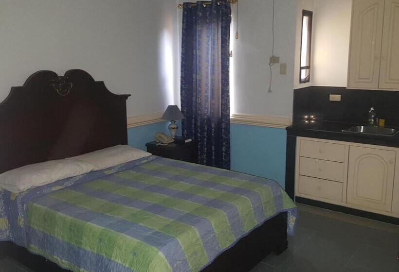 غرفة ديلوكس, Kokomos Suites