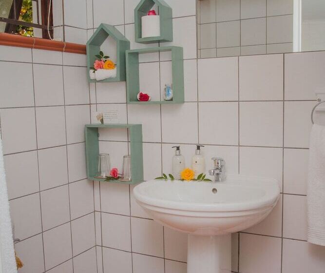 Номер Economy, Aan De Oever Guesthouse