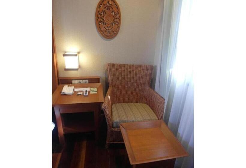 חדר משפחתי, Redang Island Resort