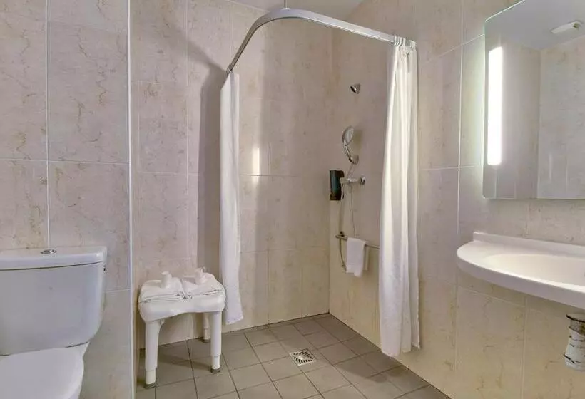 身障者適用スタンダードルーム, B&b Hotel Bayonne Tarnos