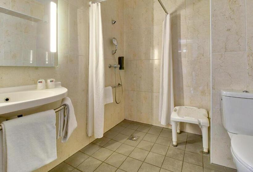 Номер Стандарт Адаптированный для Инвалидов, B&b Hotel Bayonne Tarnos