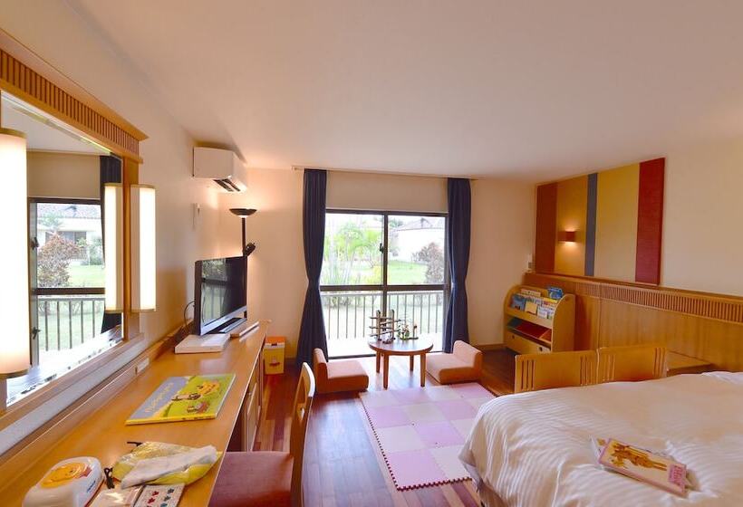 Семейный Номер, Fusaki Beach Resort Hotel & Villas