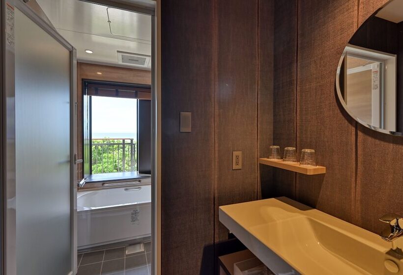 غرفة قياسية مطلّة علي البحر, Fusaki Beach Resort Hotel & Villas