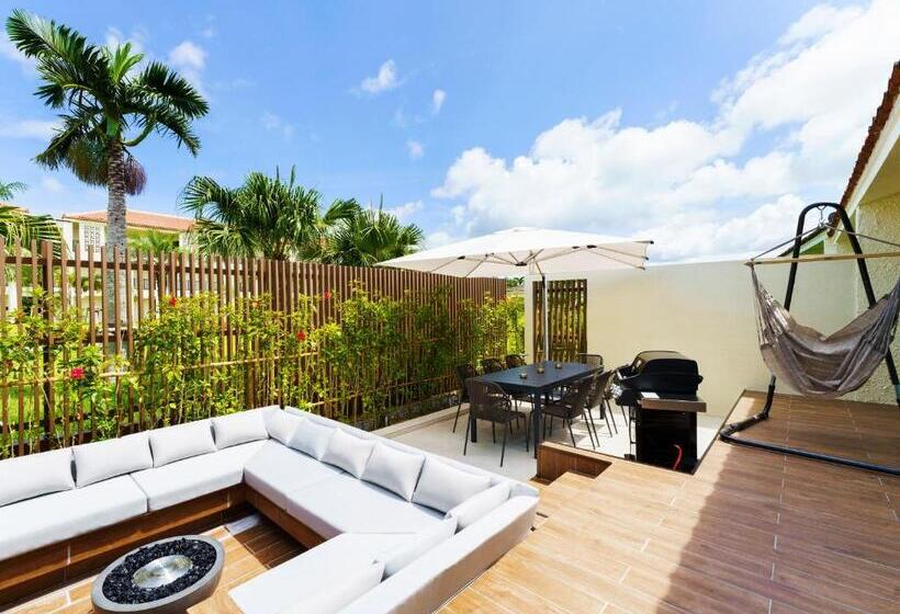 جناح, Fusaki Beach Resort Hotel & Villas