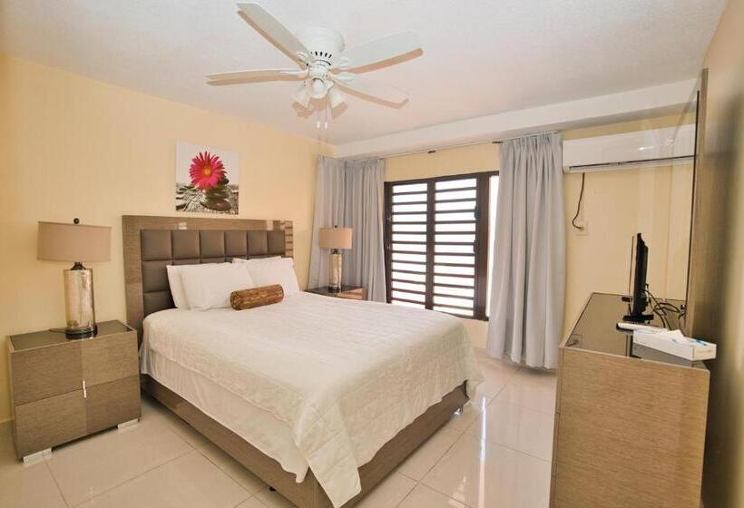 1 Bedroom Penthouse Apartment, Horizon View Beach