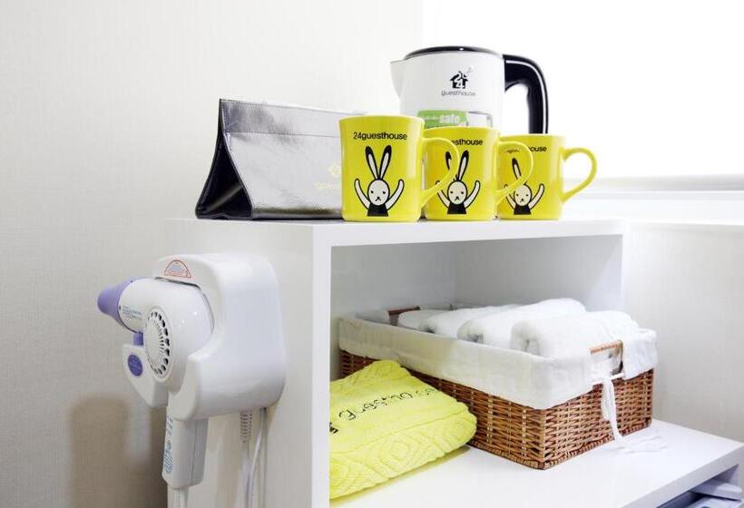 家庭间, 24 Guesthouse Myeongdong Avenue