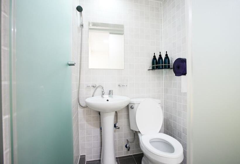 标准三人间, 24 Guesthouse Myeongdong Avenue