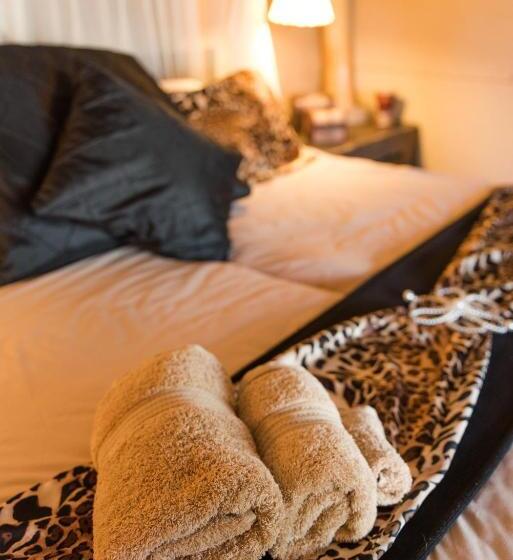 带大床的豪华间, African Rock Lodge