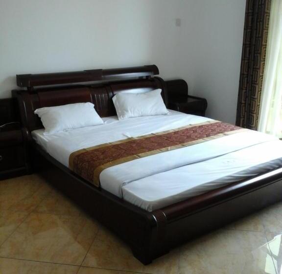 اتاق استاندارد یک نفره, Biraj International