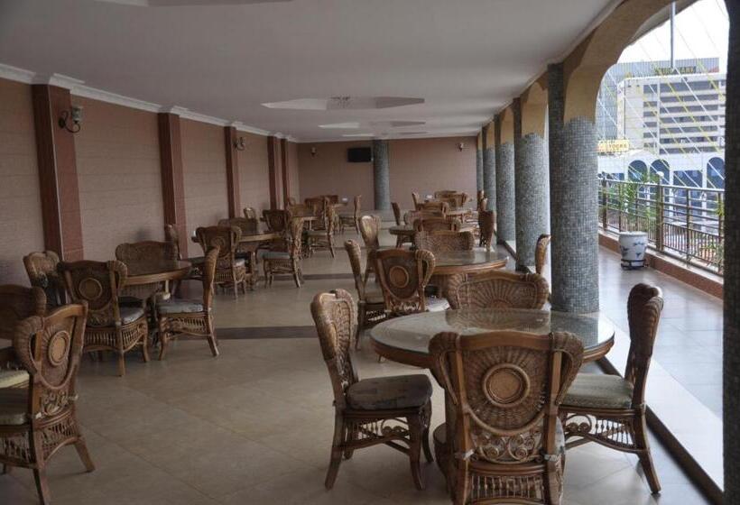 اتاق استاندارد یک نفره, Biraj International