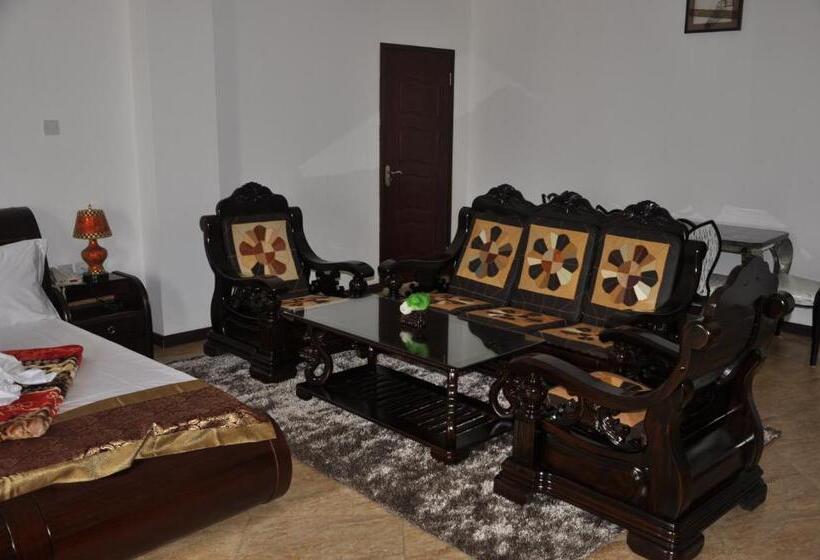 اتاق لوکس, Biraj International