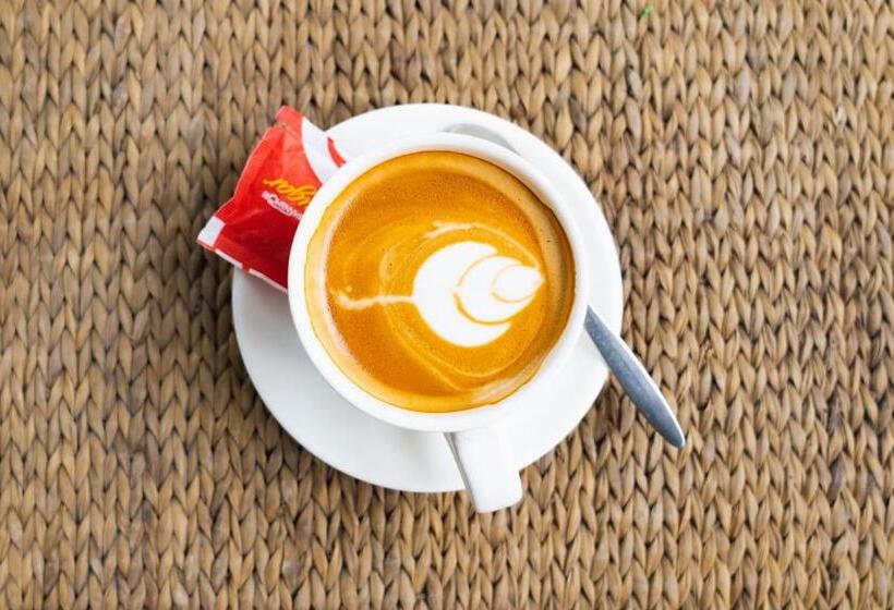 اتاق لوکس, Ganesh Himal