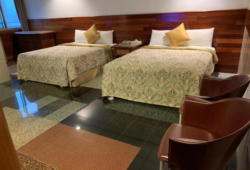 اتاق کلاس بیزنس, Yi Pin Business