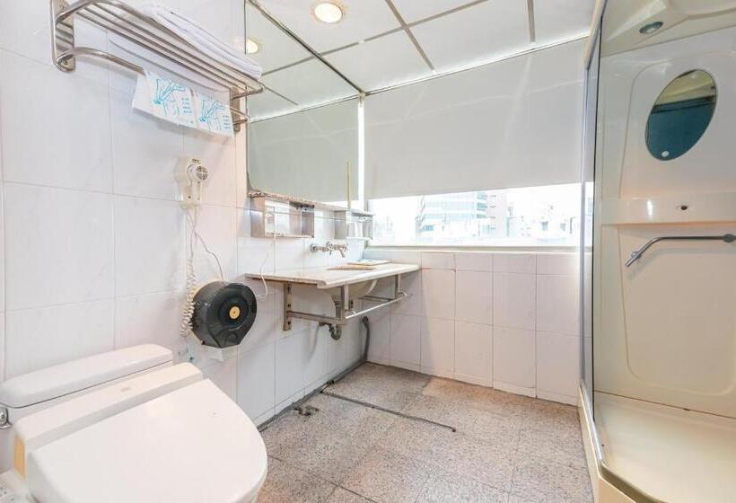 اتاق استاندارد چهار تخته, Yi Pin Business