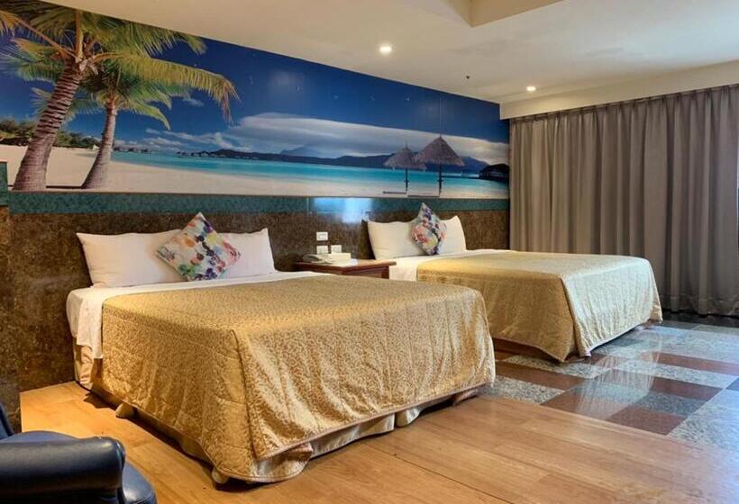 اتاق استاندارد چهار تخته, Yi Pin Business