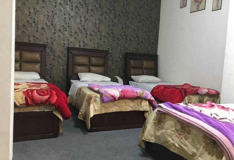 スタンダード４人部屋, Kahramana