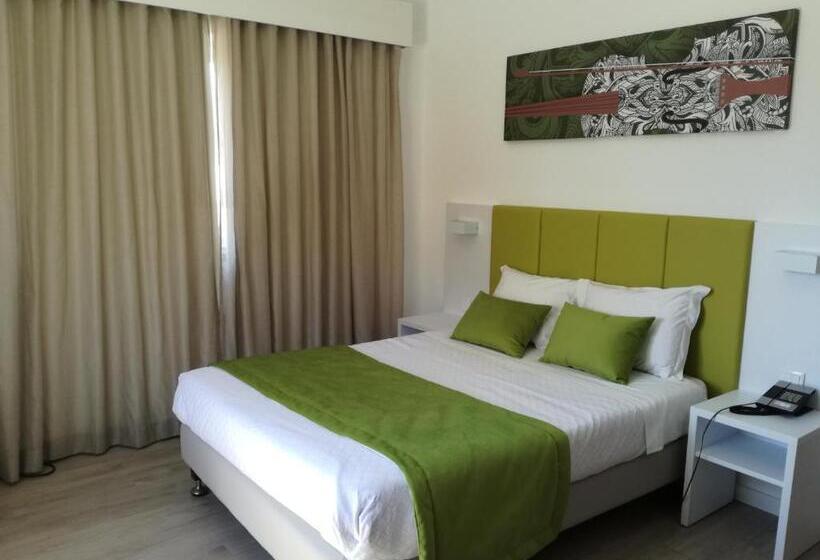 ファミリールーム, Santa Cecília