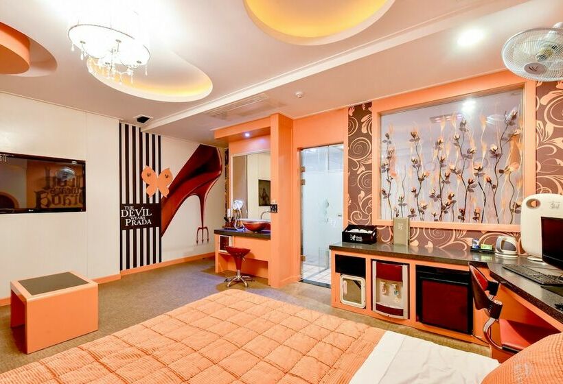 Номер Стандарт, Thebay