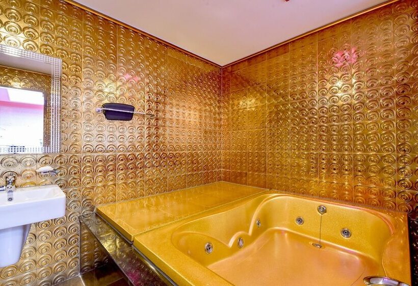 Номер Deluxe, Thebay