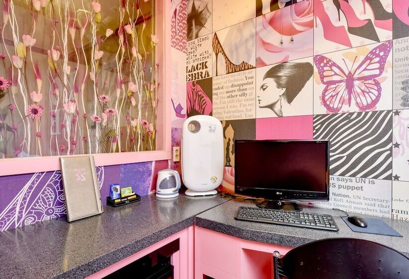 Номер Deluxe, Thebay